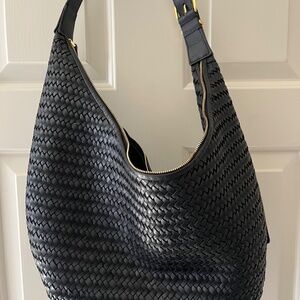 Madewell Essential Curve leather woven shoulder bag